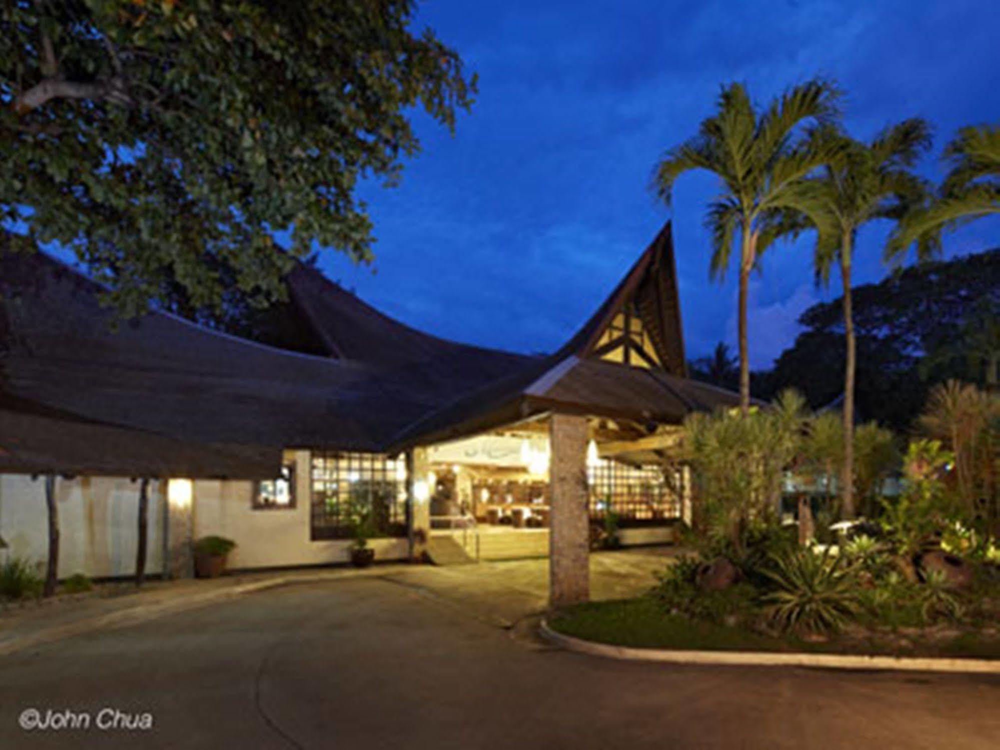 Matabungkay Beach Hotel Lian Exterior foto